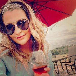 Meet your Posher, Alyssa